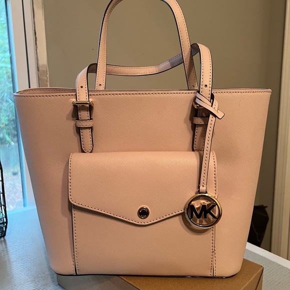 Michael Kors purse in Pink - Picture 9 of 14